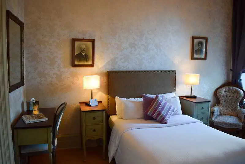 Hotel Chateau Fleur De Lys - L'Hotel Quebec City