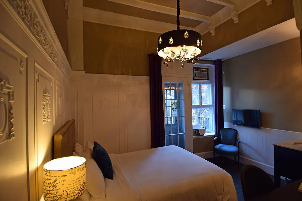 Chateau Fleur De Lys - L'Hotel Quebec City