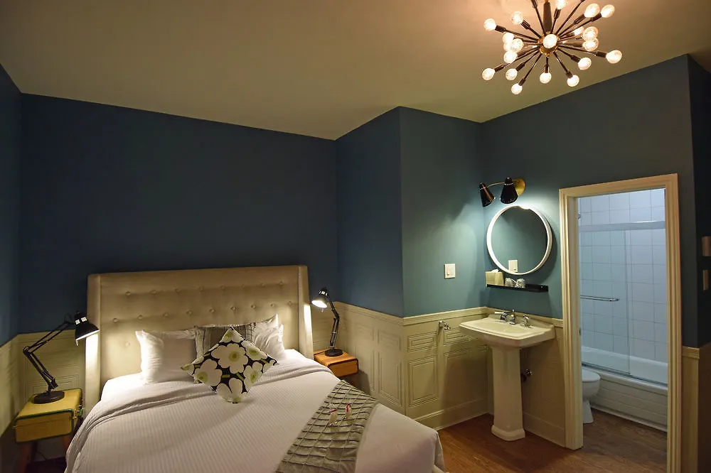 Chateau Fleur De Lys - L'Hotel Quebec City
